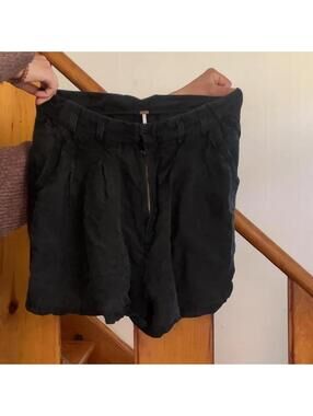 Black linen blend shorts with zipper detail. free people size 10